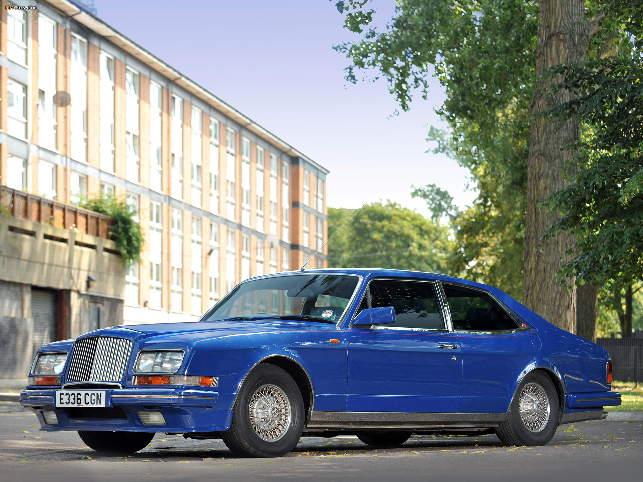 Bentley Turbo R Empress II Sports Saloon by Hooper 1988 wallpapers (2048 x 1536)