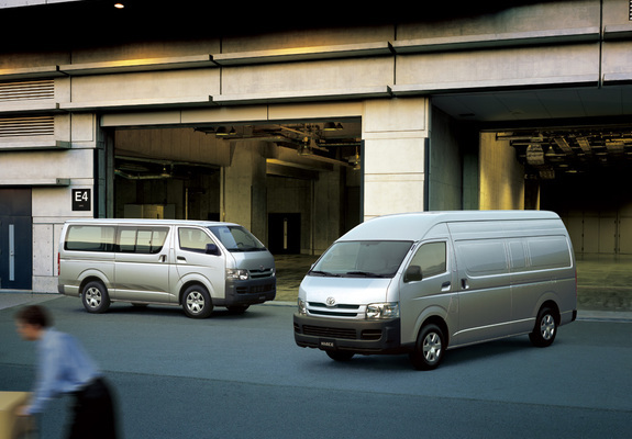 Toyota Hiace pictures