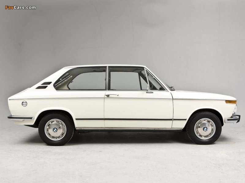 BMW 2000 Touring UK-spec (E6) 1971–77 images (800 x 600)