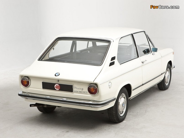 BMW 2000 Touring UK-spec (E6) 1971–77 photos (640 x 480)