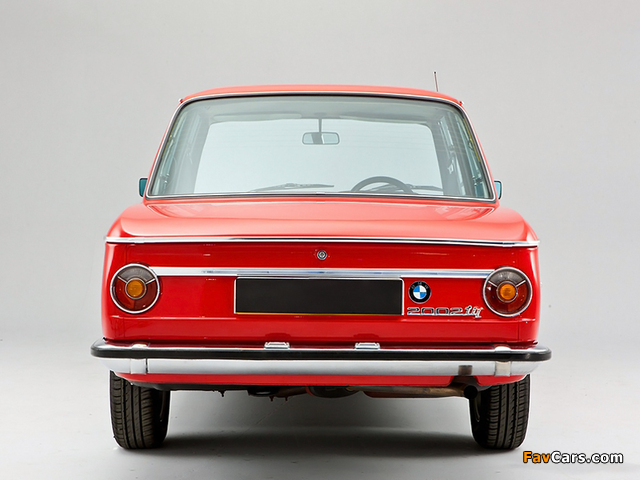 Images of BMW 2002 tii UK-spec (E10) 1971–75 (640 x 480)