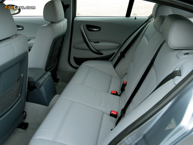 BMW 120i 5-door (E87) 2004–06 images (640 x 480)