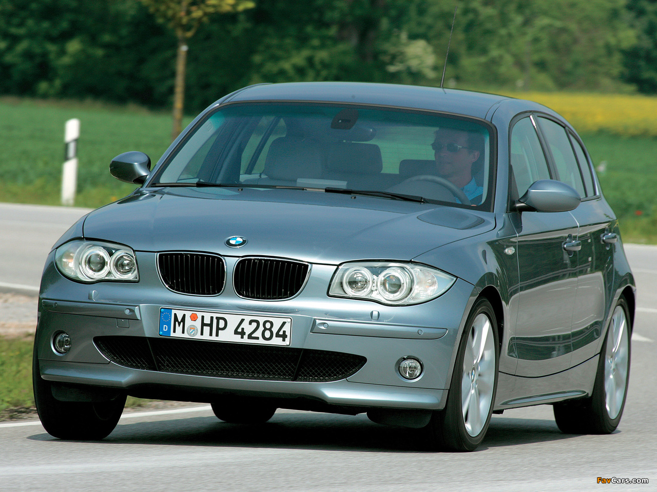 BMW 120i 5-door (E87) 2004–06 photos (1280 x 960)