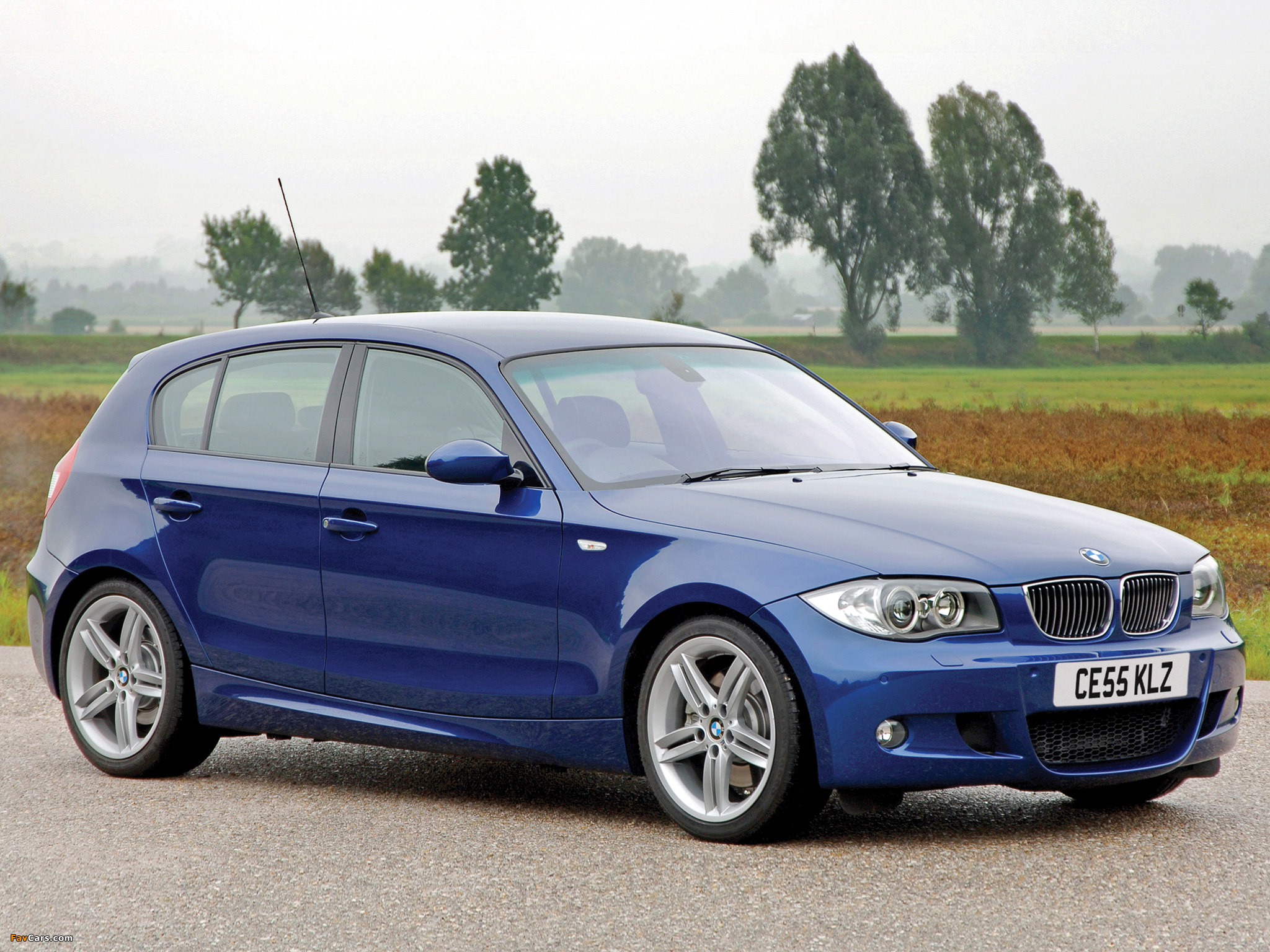 BMW 130i 5-door M Sports Package (E87) 2005 images (2048 x 1536)