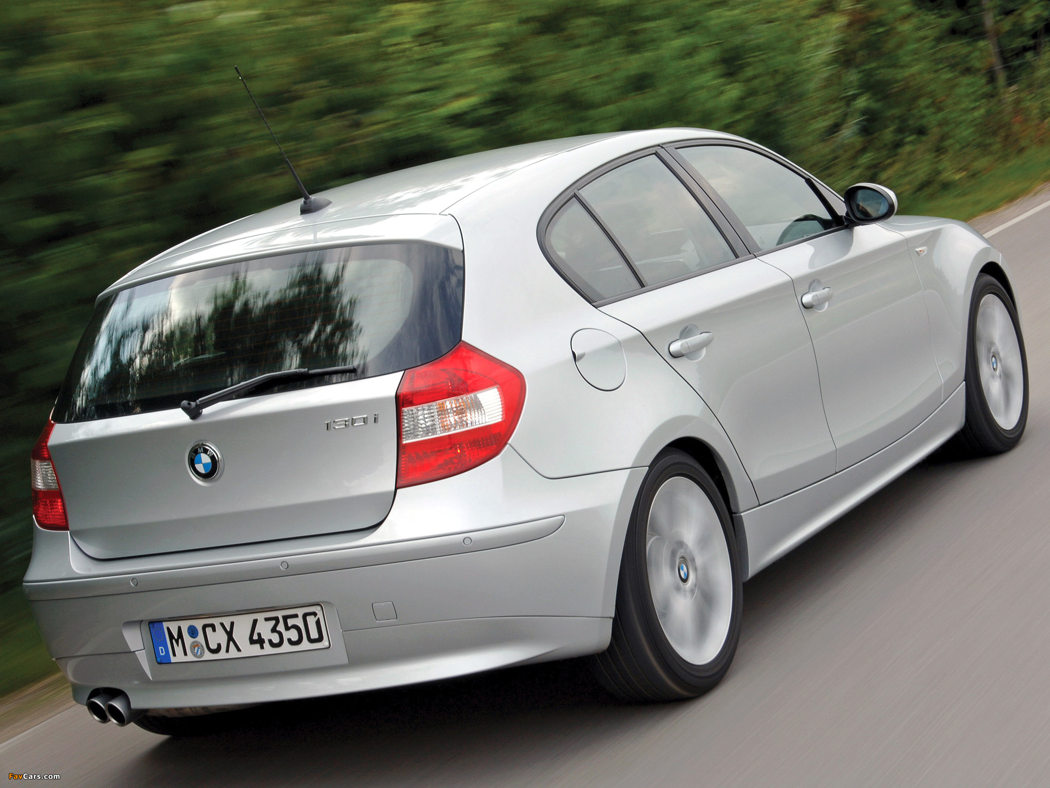 BMW 130i 5-door (E87) 2005–07 images (2048 x 1536)