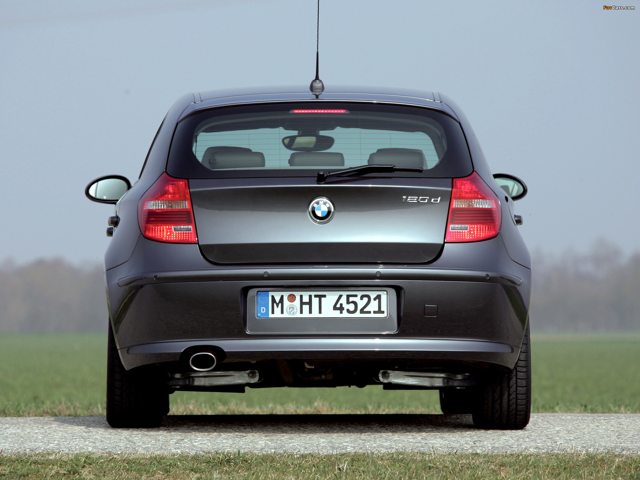 BMW 120d 5-door (E87) 2007–11 images (2048 x 1536)