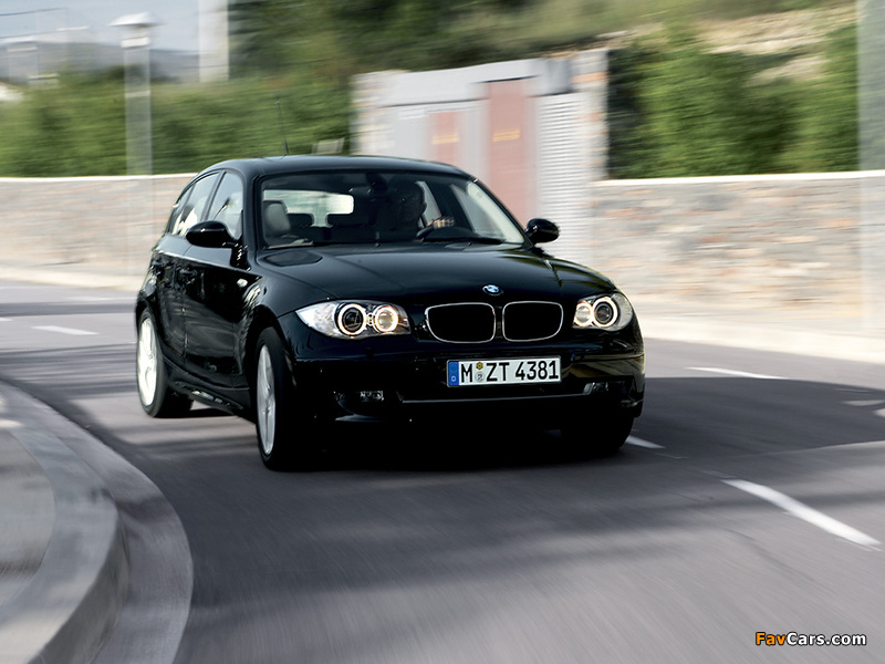 BMW 120i 5-door (E87) 2007–11 images (800 x 600)