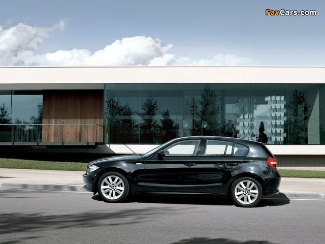 BMW 120i 5-door (E87) 2007–11 images (640 x 480)