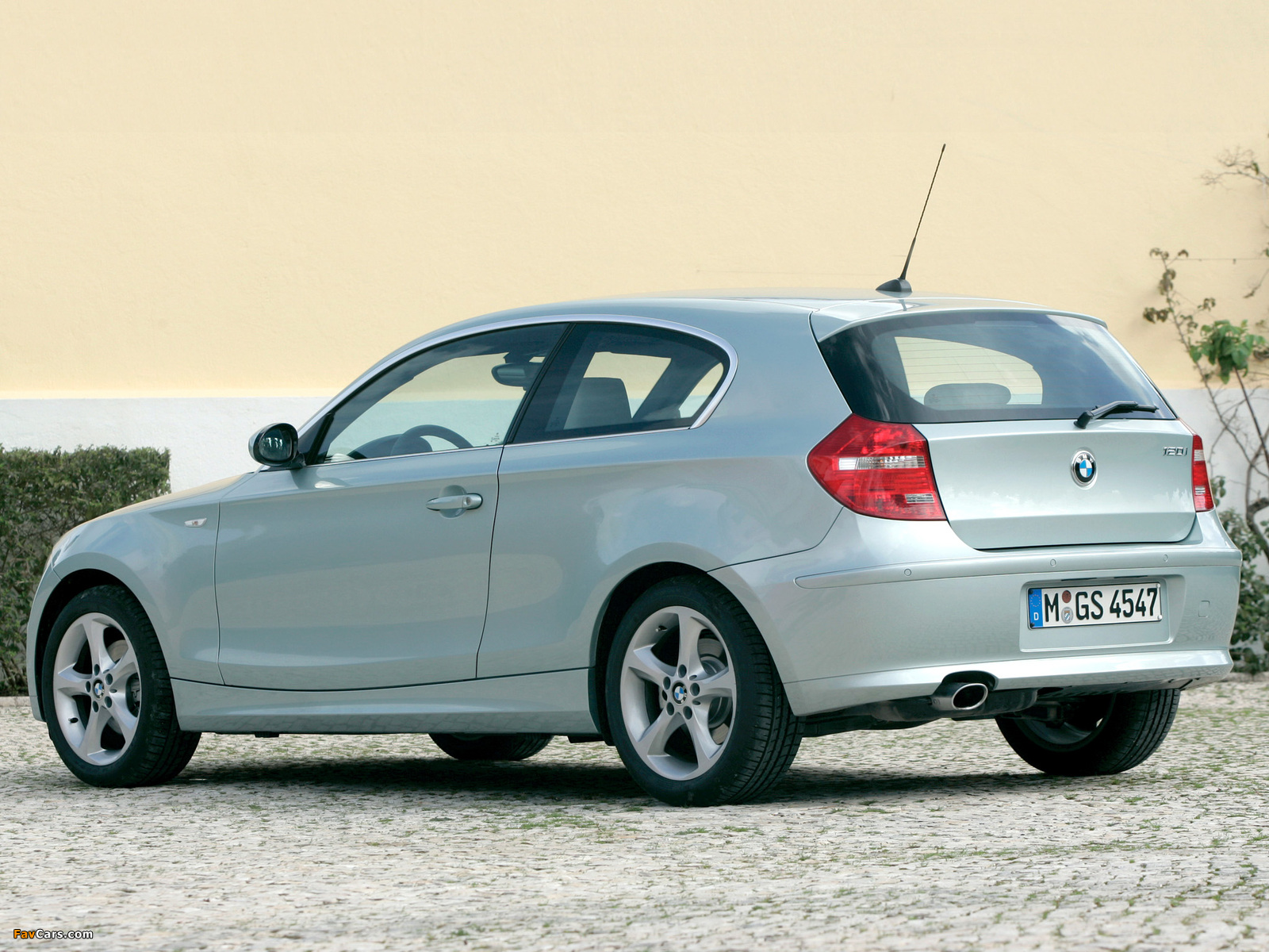 BMW 120i 3-door (E81) 2007–11 photos (1600 x 1200)