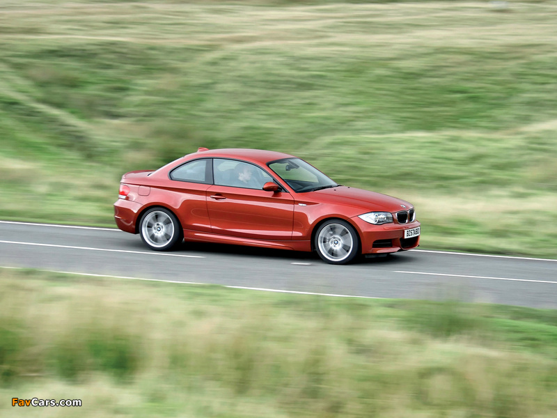 BMW 135i Coupe UK-spec (E82) 2008–10 images (800 x 600)