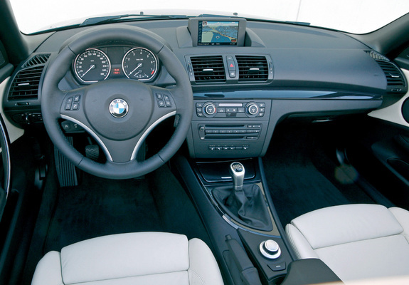 BMW 125i Cabrio (E88) 2008–10 images