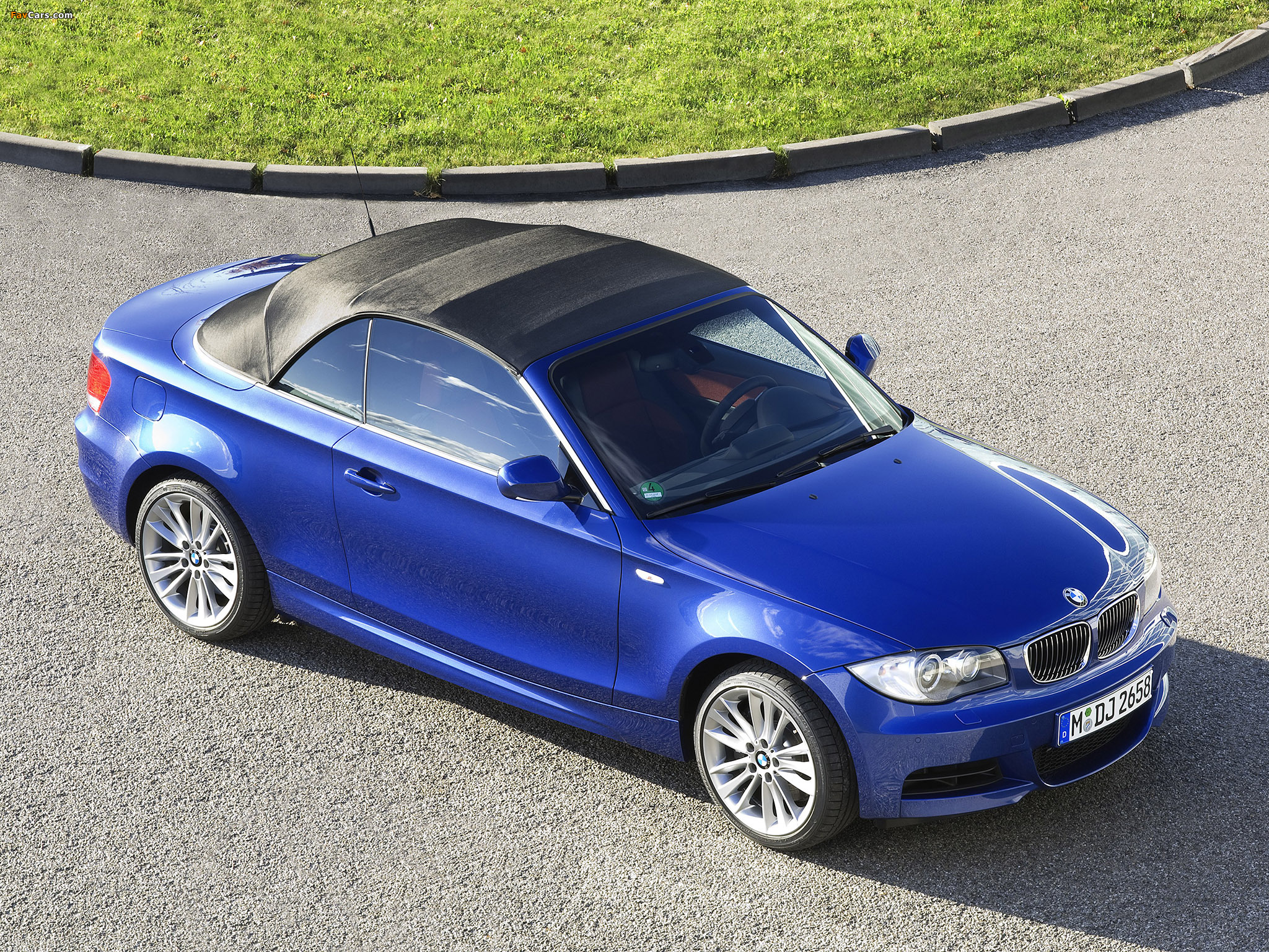 BMW 135i Cabrio (E88) 2008–10 images (2048 x 1536)