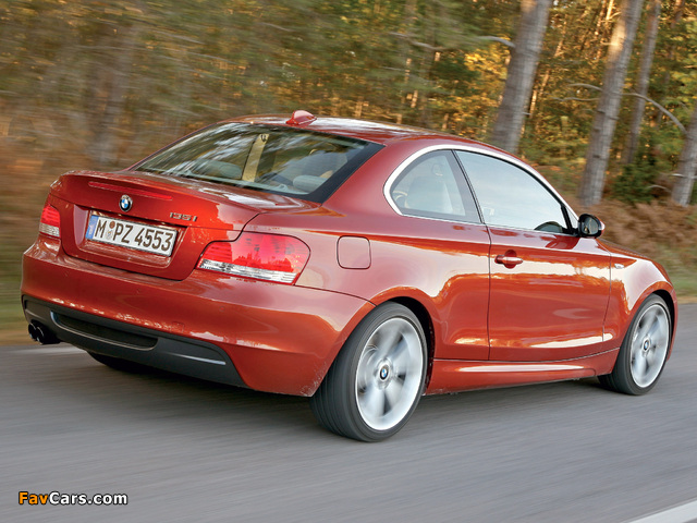 BMW 135i Coupe (E82) 2008–10 photos (640 x 480)