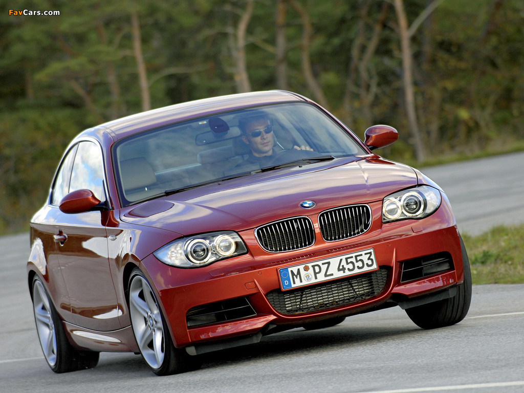 BMW 135i Coupe (E82) 2008–10 photos (1024 x 768)