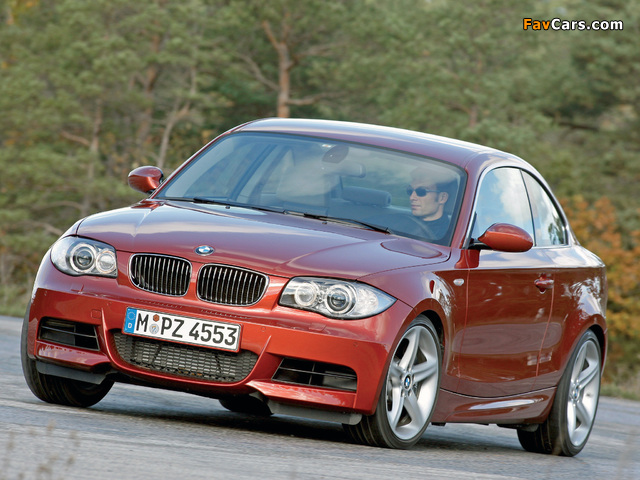 BMW 135i Coupe (E82) 2008–10 photos (640 x 480)