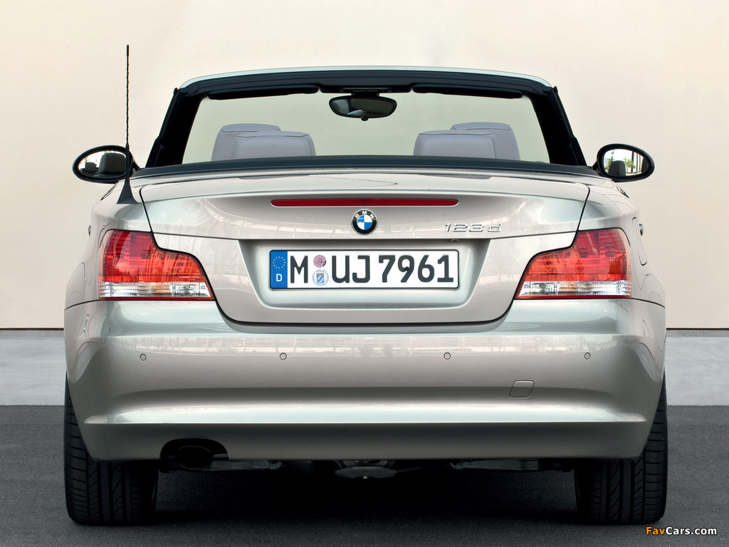 BMW 123d Cabrio (E88) 2008–10 photos (1024 x 768)