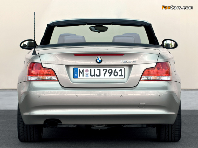 BMW 123d Cabrio (E88) 2008–10 photos (640 x 480)
