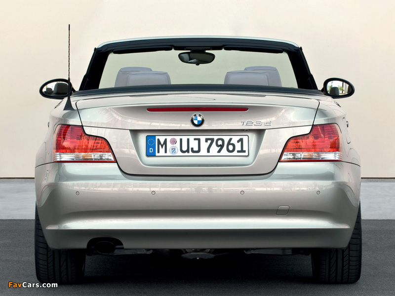 BMW 123d Cabrio (E88) 2008–10 photos (800 x 600)
