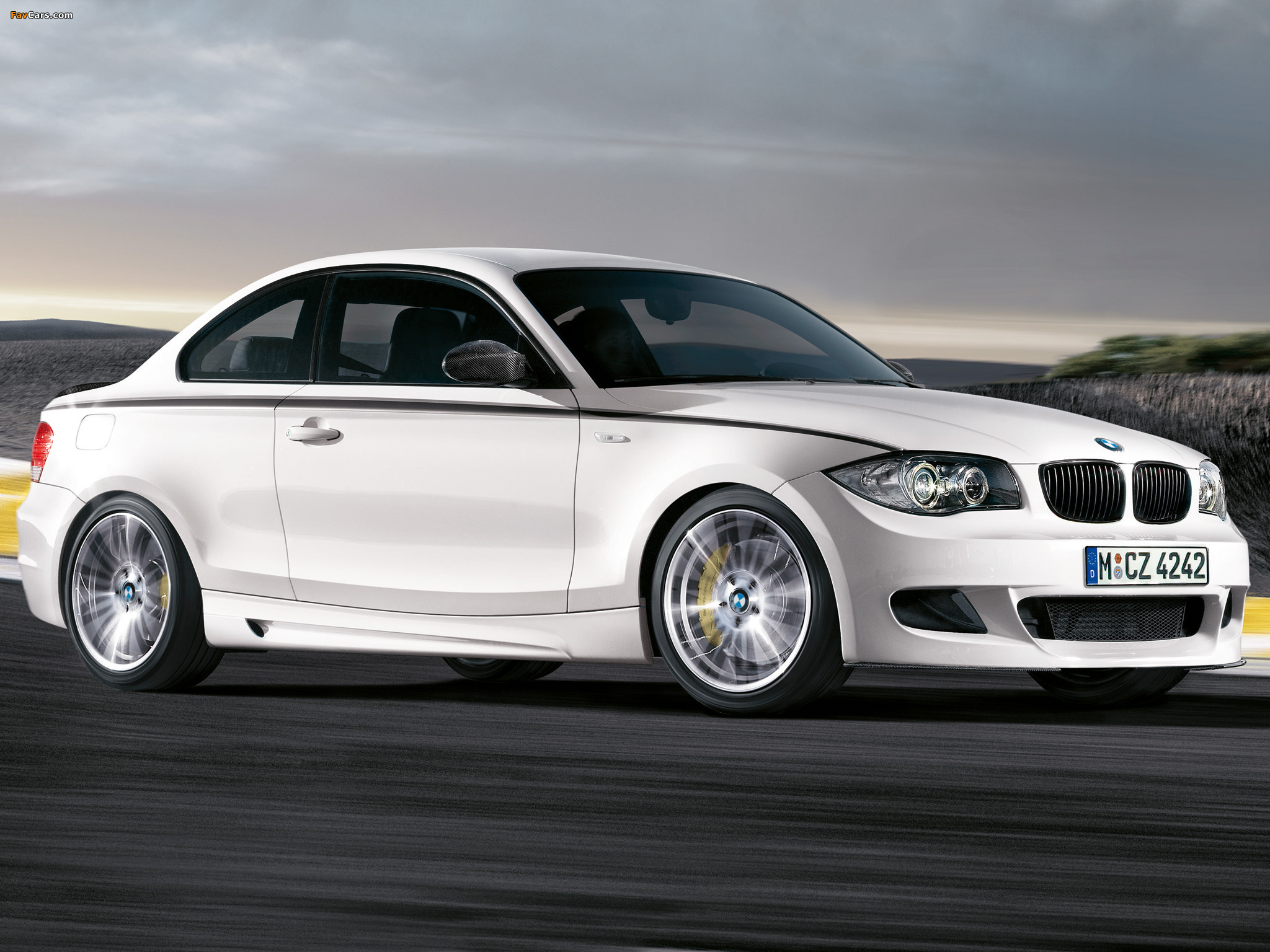 BMW 135i Coupe Performance Power Kit (E82) 2008 pictures (2048 x 1536)