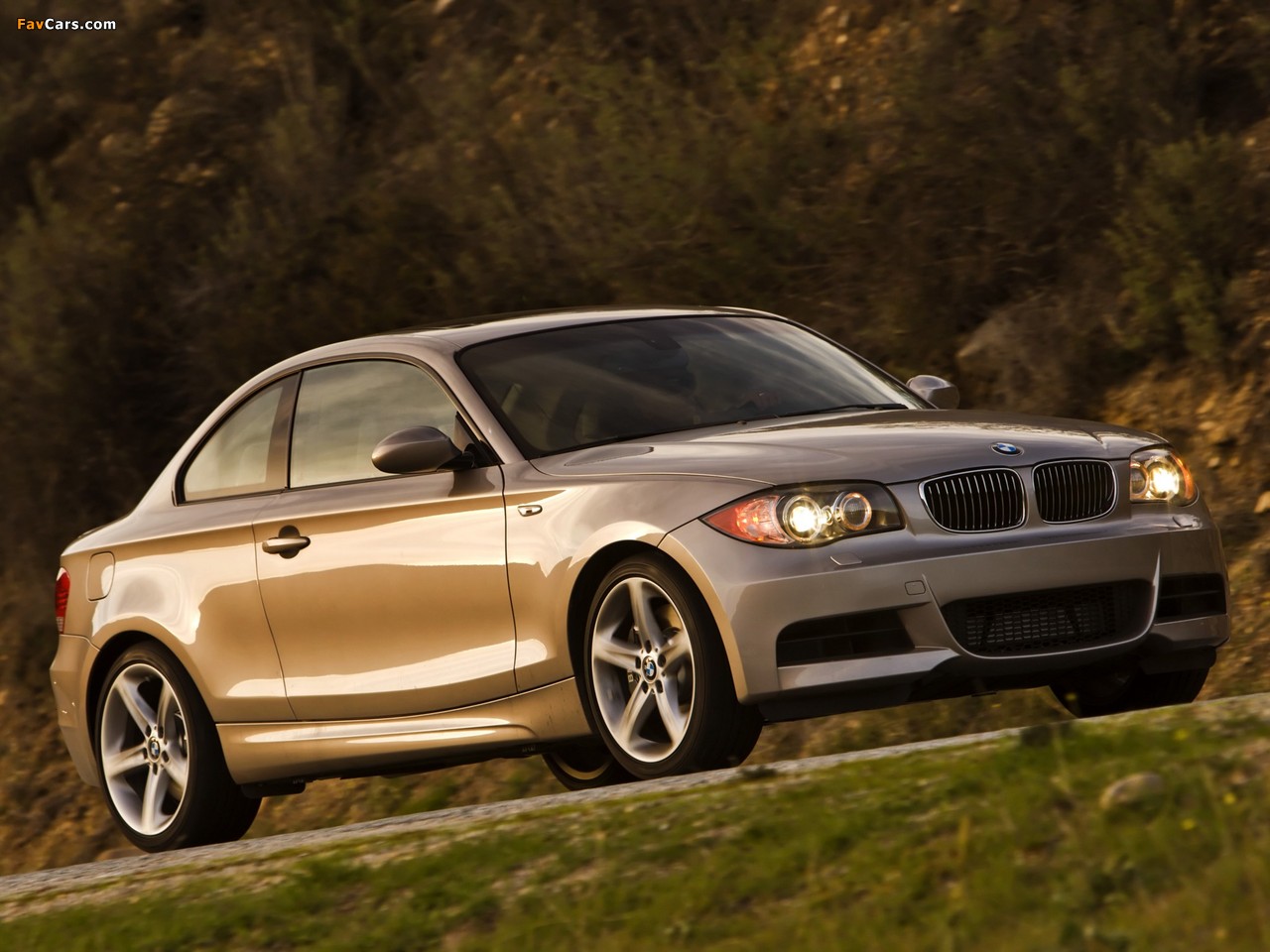 BMW 135i Coupe US-spec (E82) 2008–10 wallpapers (1280 x 960)