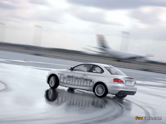 BMW 123d Coupe (E82) 2008–10 wallpapers (640 x 480)