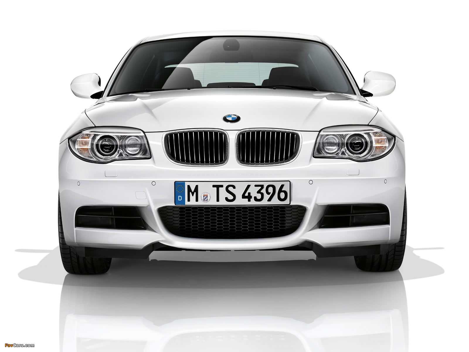 BMW 135i Coupe (E82) 2011 images (1600 x 1200)