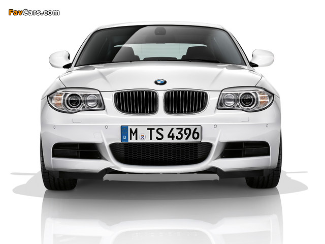 BMW 135i Coupe (E82) 2011 images (640 x 480)