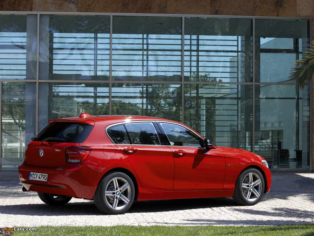 BMW 118i 5-door Sport Line (F20) 2011 images (1024 x 768)