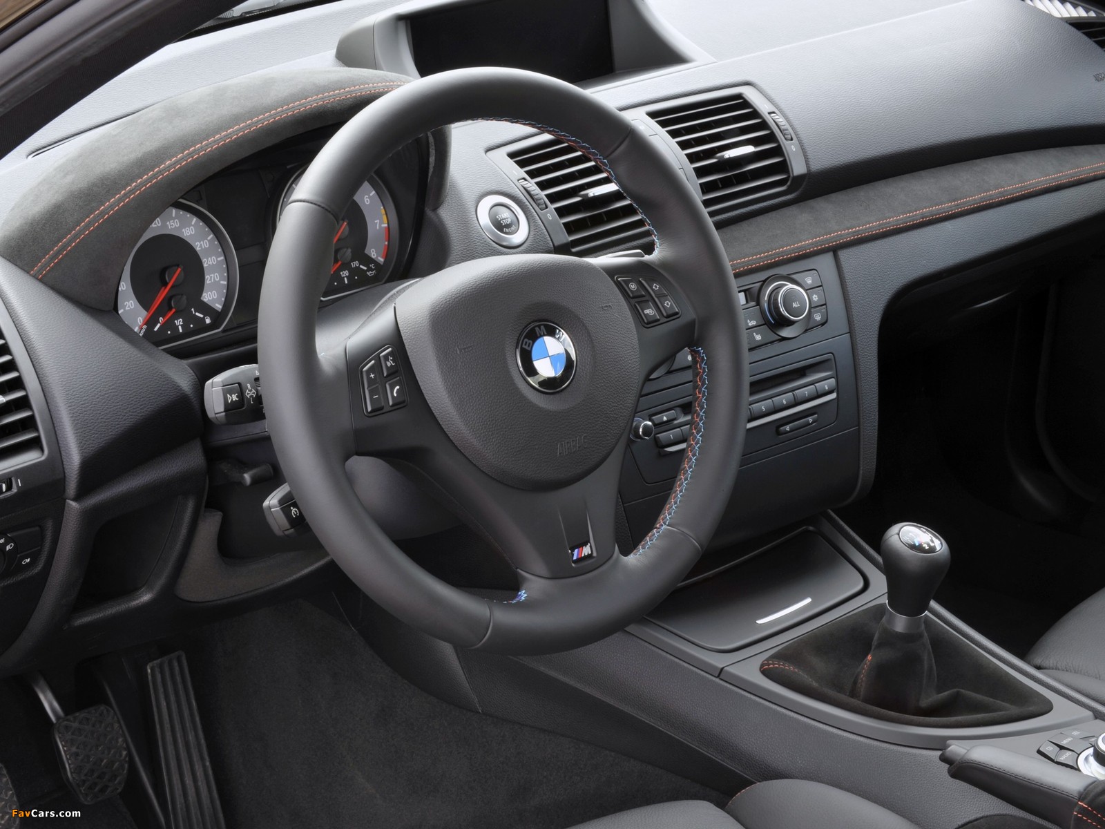 BMW 1 Series M Coupe (E82) 2011–12 images (1600 x 1200)