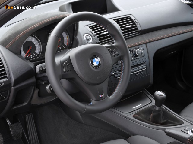 BMW 1 Series M Coupe (E82) 2011–12 images (640 x 480)