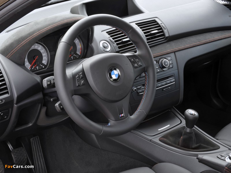 BMW 1 Series M Coupe (E82) 2011–12 images (800 x 600)