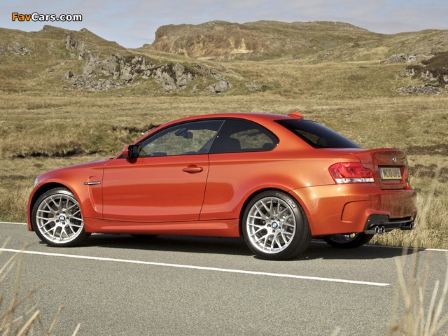 BMW 1 Series M Coupe UK-spec (E82) 2011 images (640 x 480)