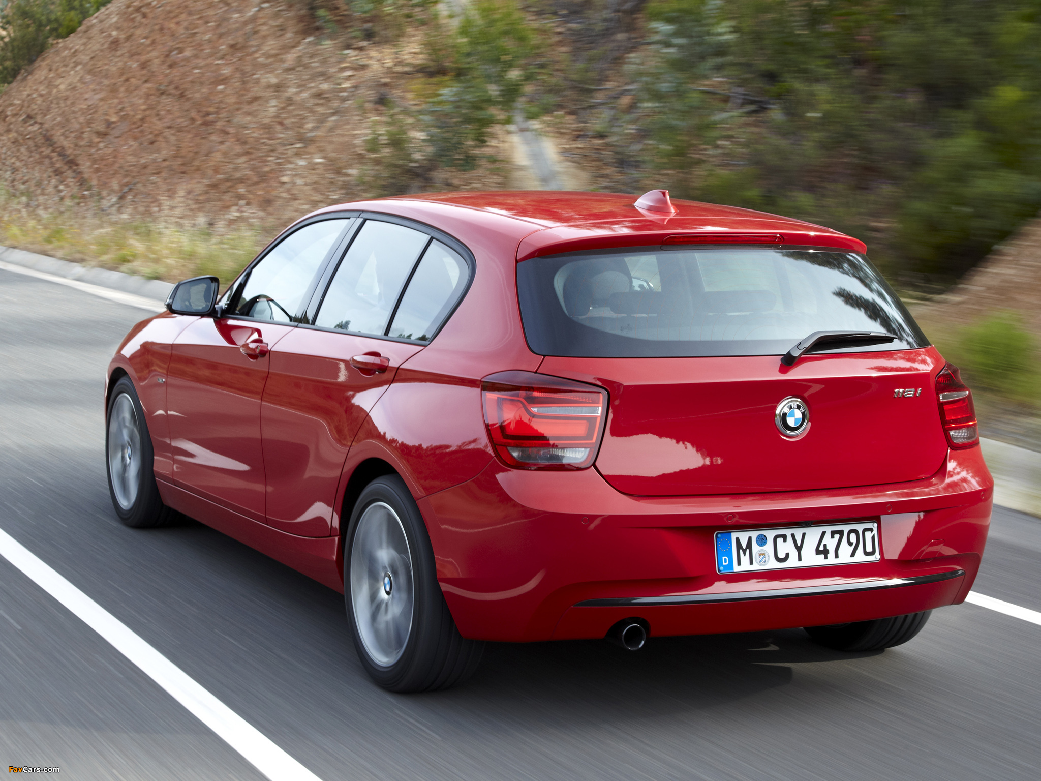 BMW 118i 5-door Sport Line (F20) 2011 photos (2048 x 1536)