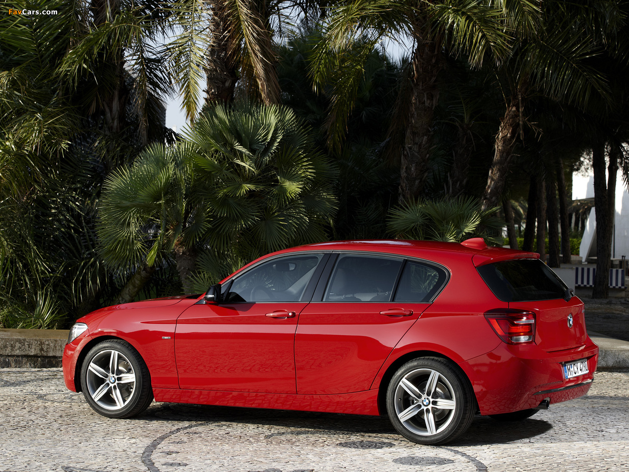 BMW 118i 5-door Sport Line (F20) 2011 photos (1280 x 960)