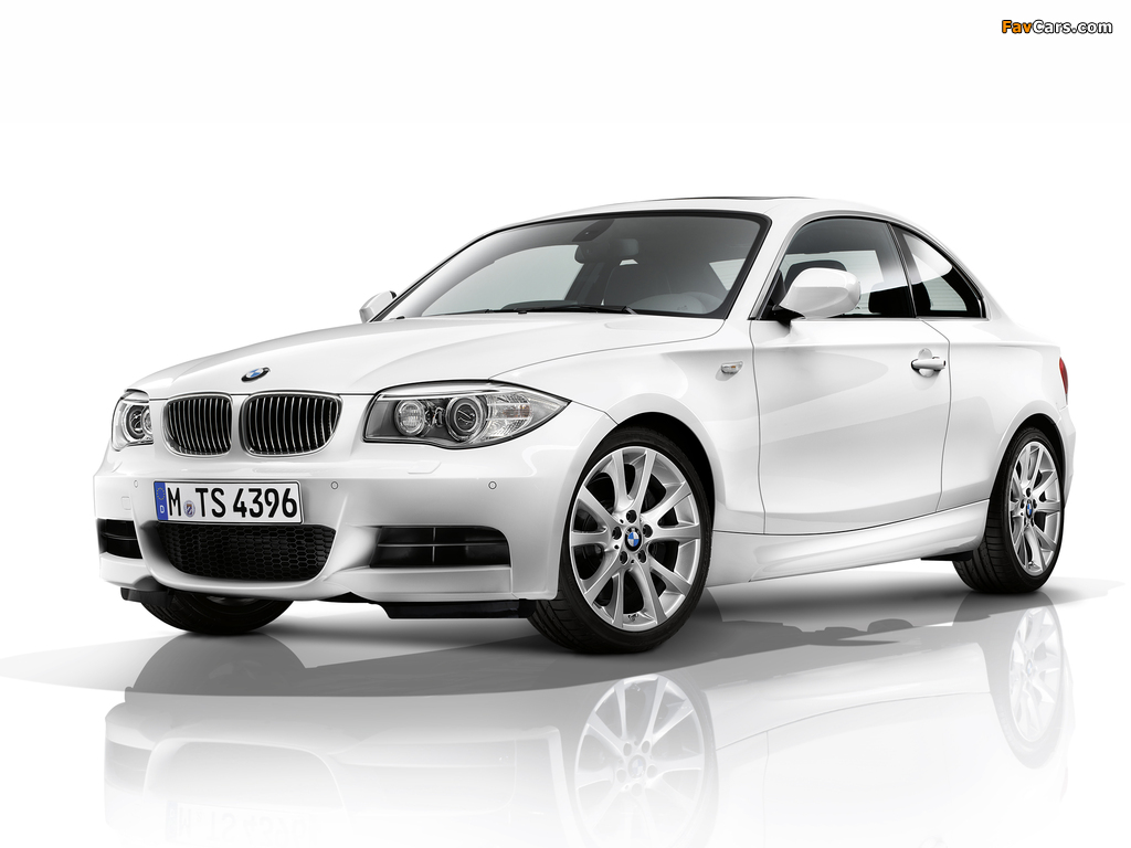 BMW 135i Coupe (E82) 2011 photos (1024 x 768)