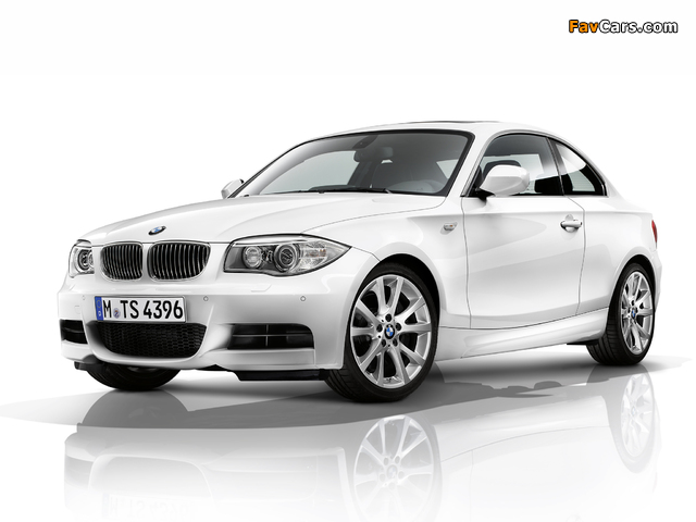 BMW 135i Coupe (E82) 2011 photos (640 x 480)