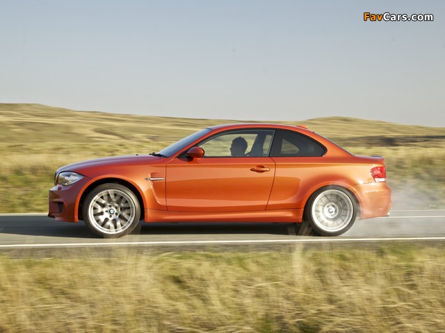 BMW 1 Series M Coupe UK-spec (E82) 2011 photos (640 x 480)