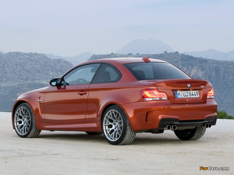 BMW 1 Series M Coupe (E82) 2011–12 photos (800 x 600)