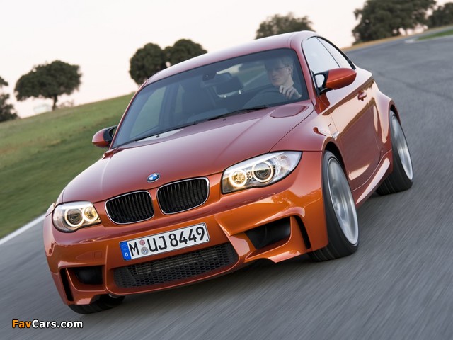 BMW 1 Series M Coupe (E82) 2011–12 photos (640 x 480)