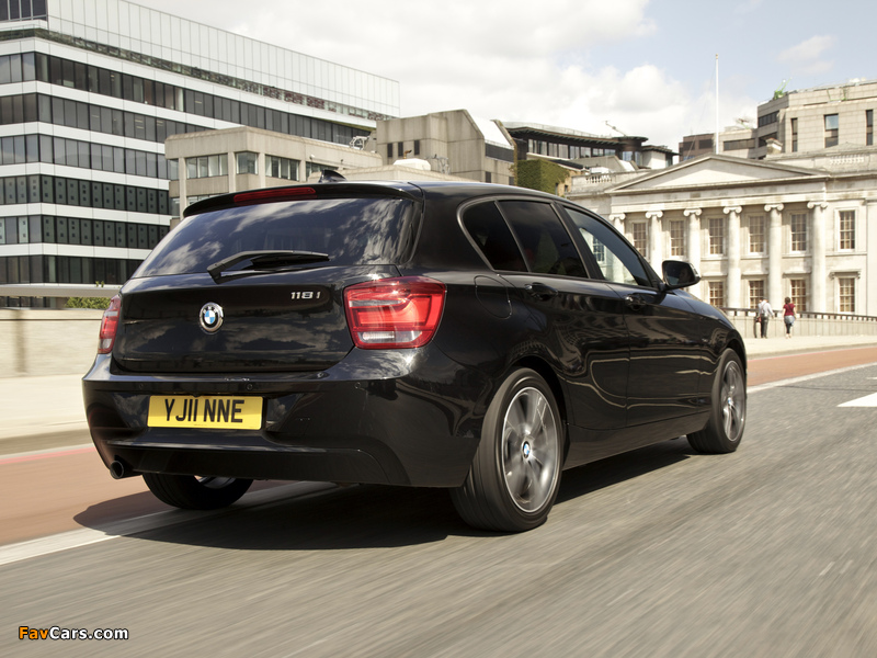 BMW 118i 5-door Sport Line UK-spec (F20) 2011 pictures (800 x 600)