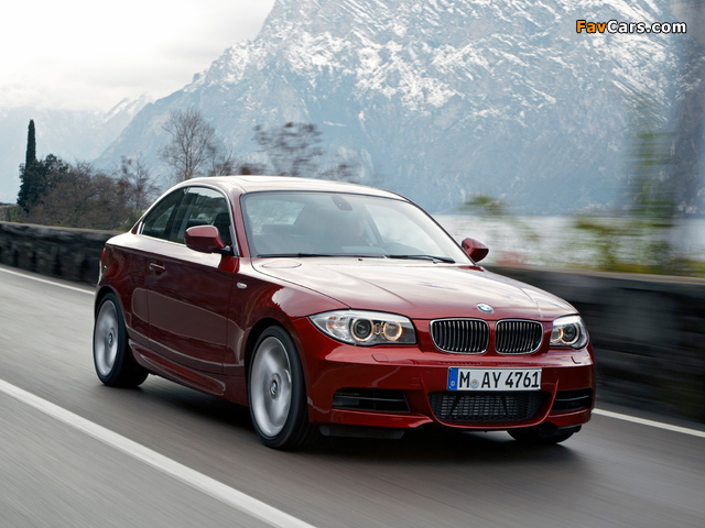 BMW 135i Coupe (E82) 2011 pictures (640 x 480)