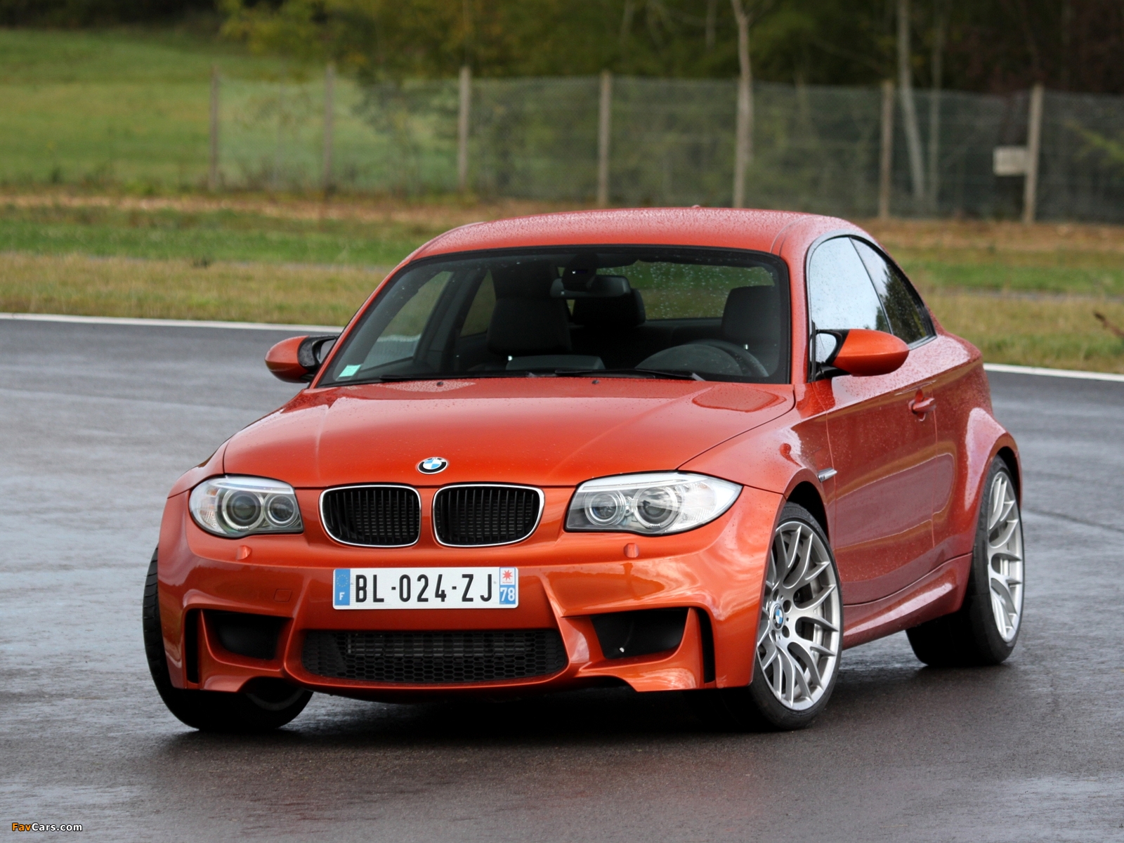 BMW 1 Series M Coupe (E82) 2011–12 pictures (1600 x 1200)