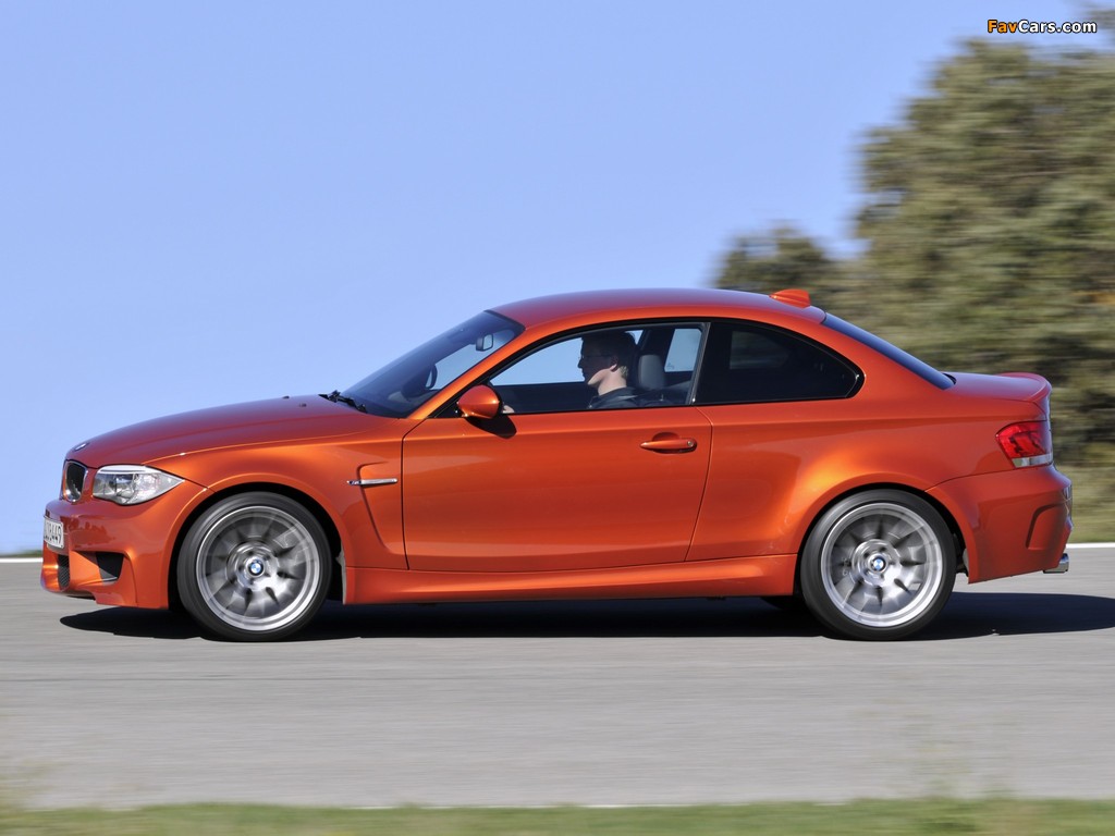 BMW 1 Series M Coupe (E82) 2011–12 pictures (1024 x 768)