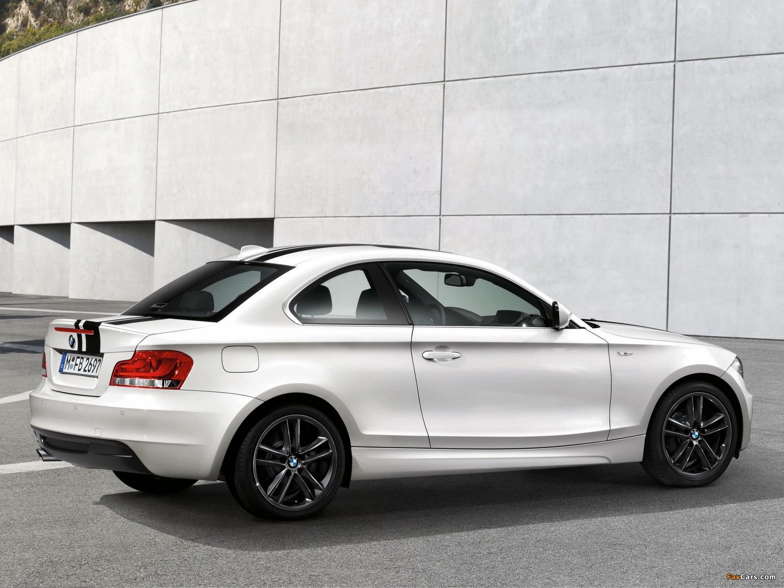 BMW 1 Series Coupe Performance Accessories (E82) 2011 pictures (1600 x 1200)