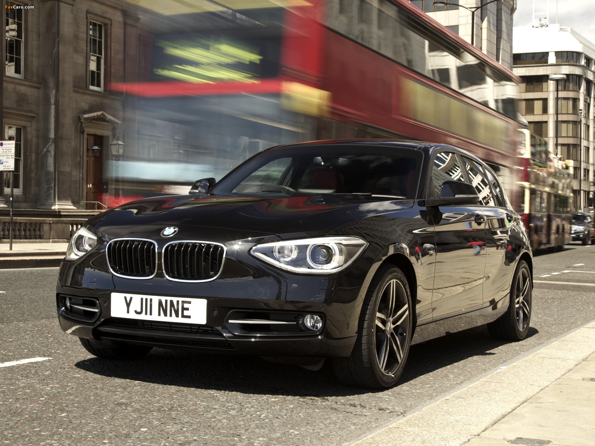 BMW 118i 5-door Sport Line UK-spec (F20) 2011 wallpapers (2048 x 1536)