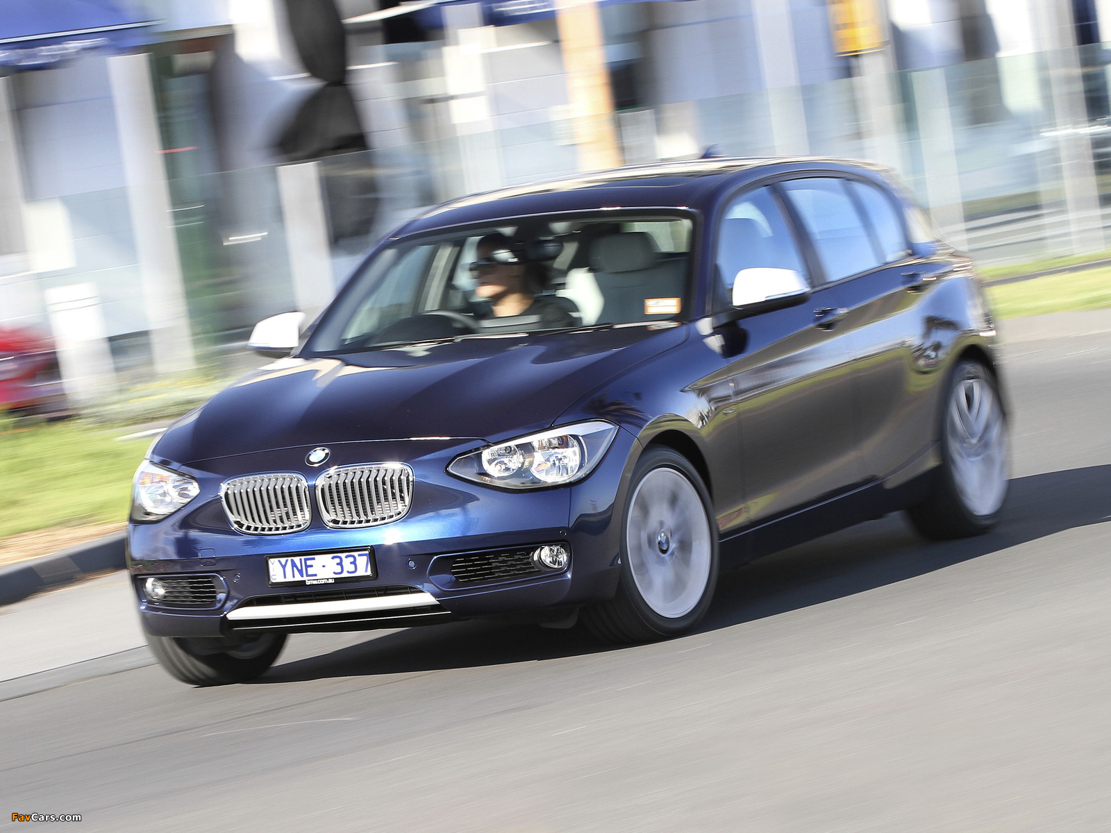 BMW 118i 5-door Urban Line AU-spec (F20) 2011 wallpapers (1600 x 1200)