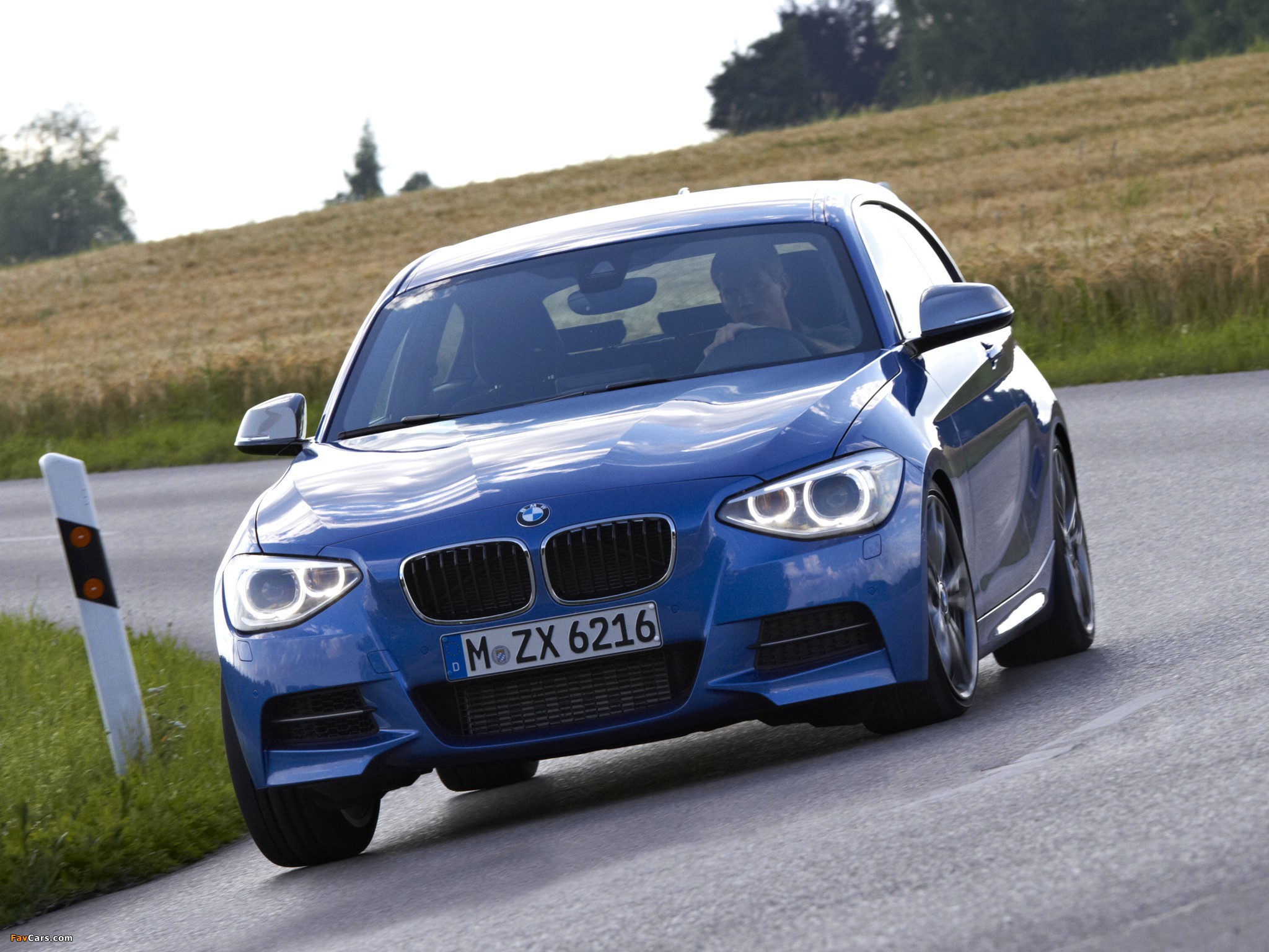 BMW M135i 3-door (F21) 2012 images (2048 x 1536)