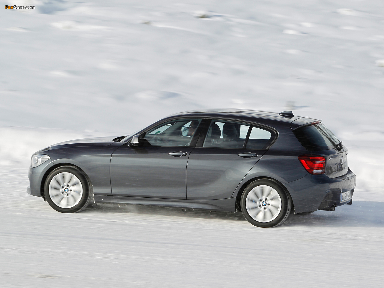 BMW M135i xDrive 5-door (F20) 2012 images (1280 x 960)