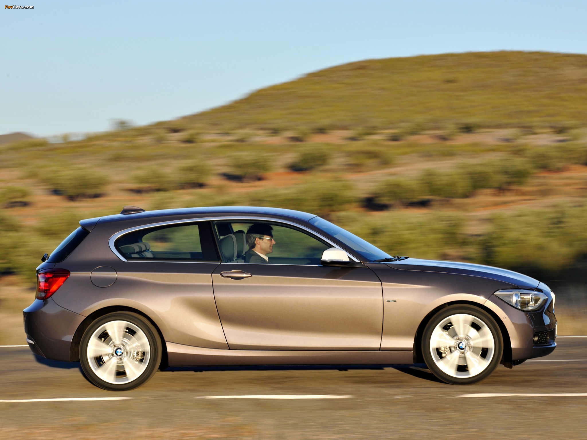 BMW 125d 3-door Urban Line (F21) 2012 images (2048 x 1536)