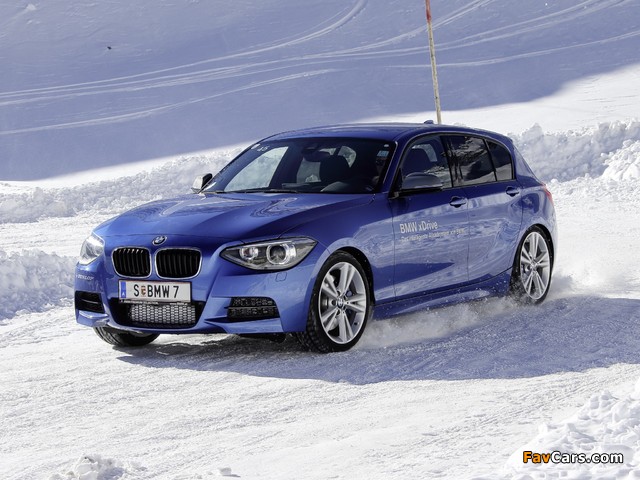 BMW M135i xDrive 5-door (F20) 2012 images (640 x 480)